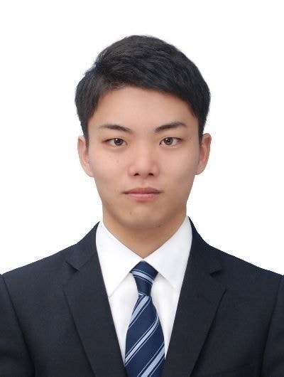 白背景　証明写真